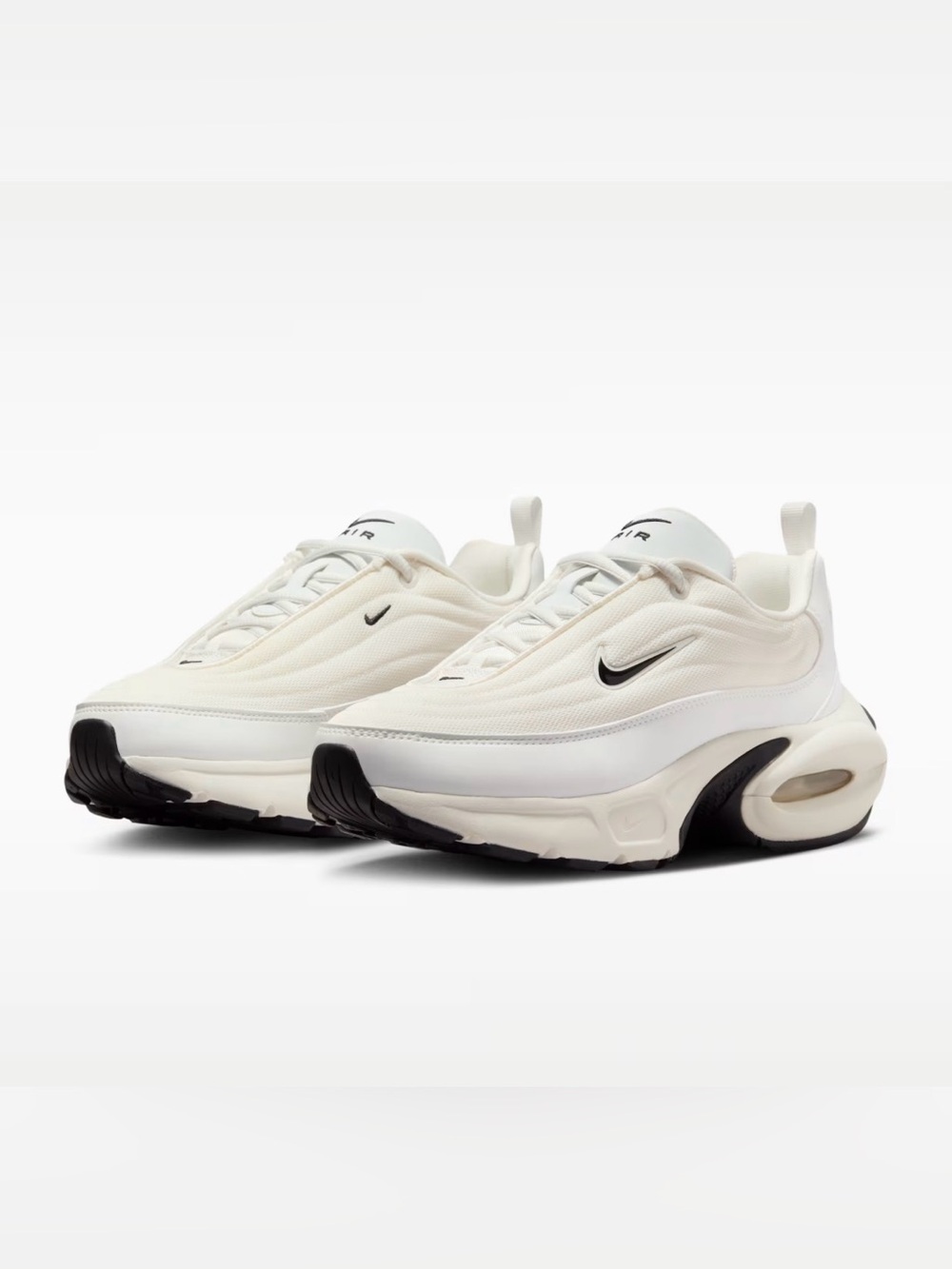 Nike Women’s Nike Air Max Portal - size 8